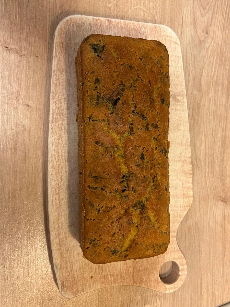 Nettle bread on cutting board
