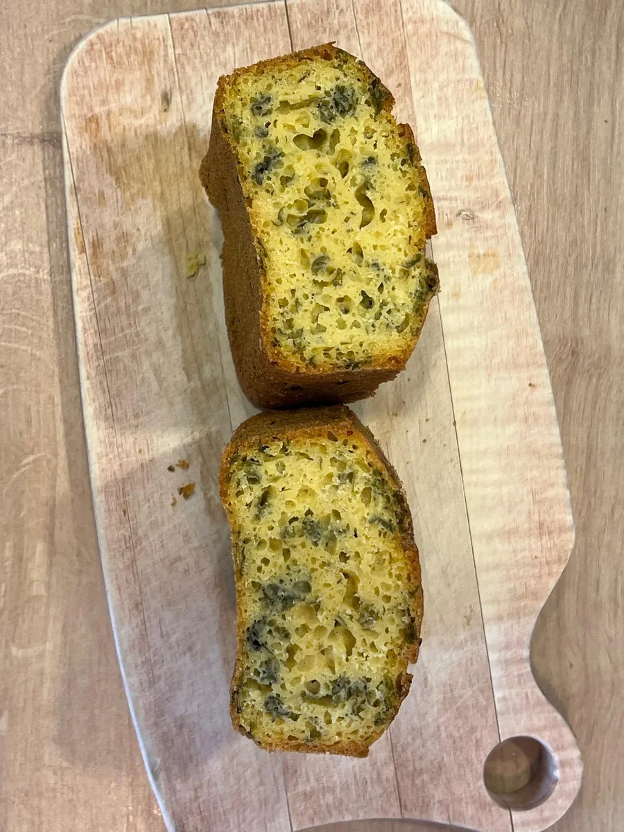 Sliced nettle bread