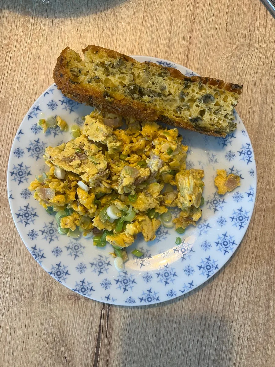 Nettle bread — finished and served