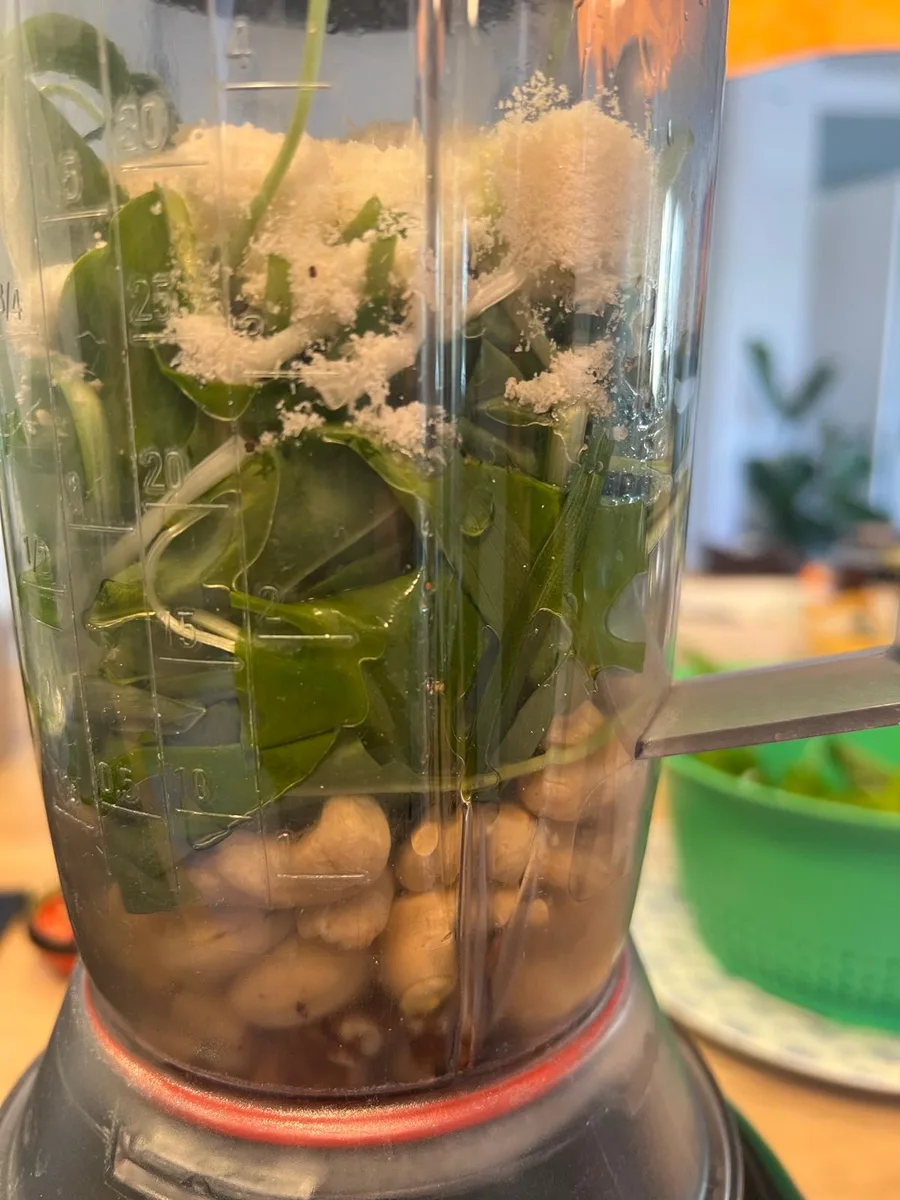 Wild garlic, nuts and parmesan in the blender
