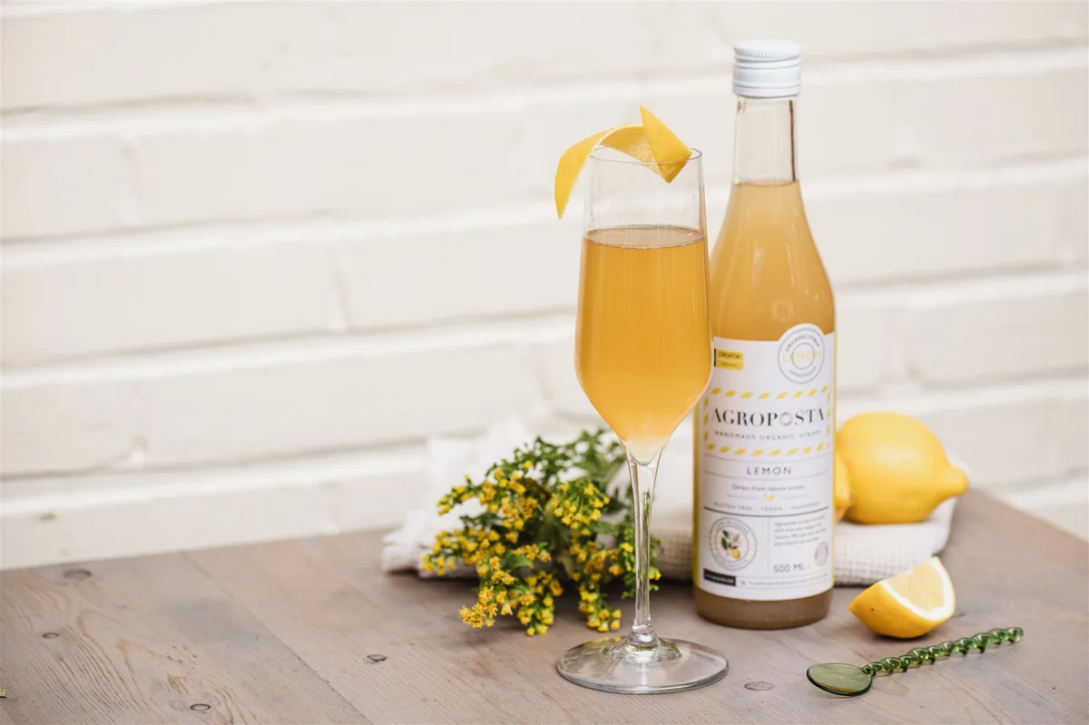 Sparkling Lemon with Lemon Syrup
